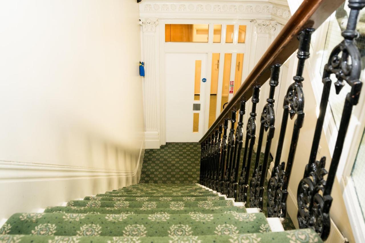 Hotel 63 London Bagian luar foto