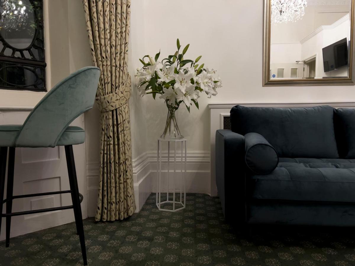 Hotel 63 London Bagian luar foto