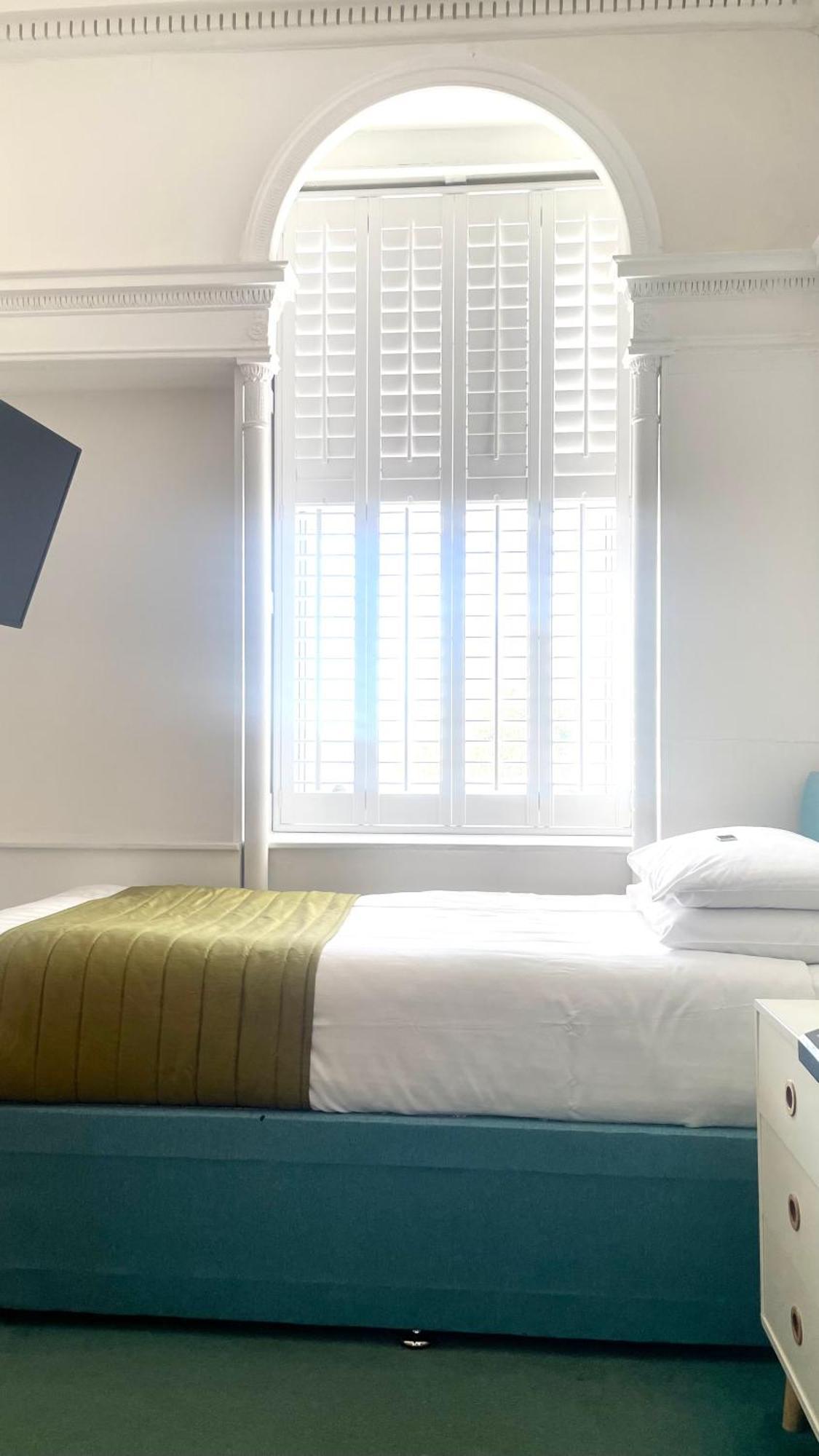 Hotel 63 London Bagian luar foto
